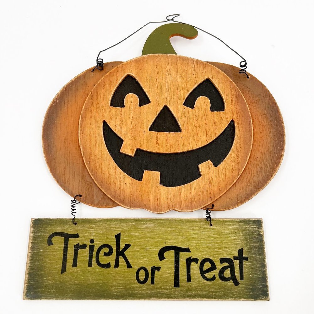 NEW Hobby Lobby Halloween Hanging Wall Sign Jack-O-Lantern Trick or Treat